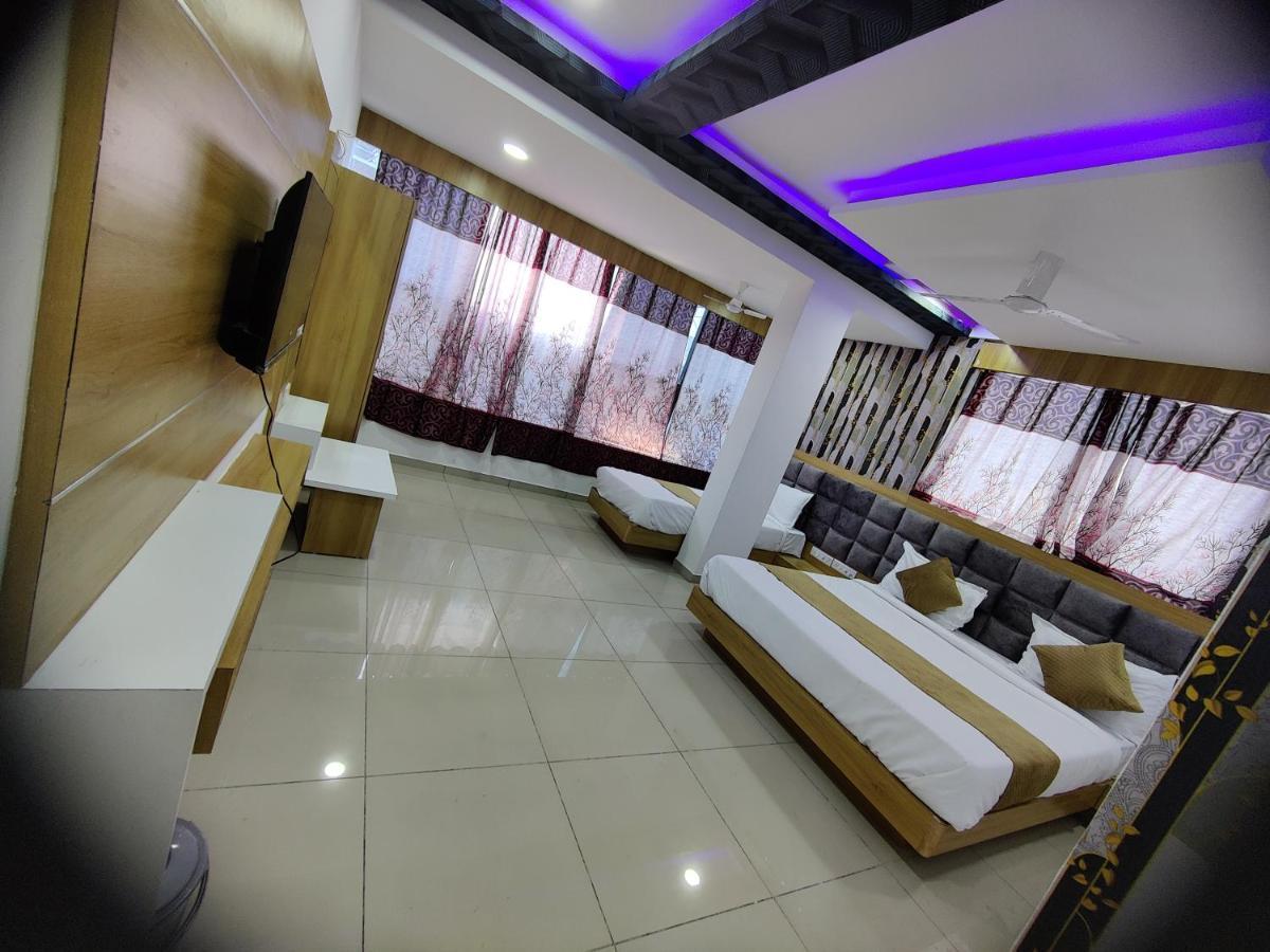 Hotel Rudra Palace Ананд Экстерьер фото